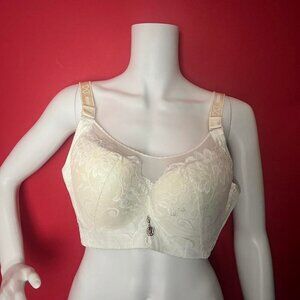 White corset style bra 🤍🤍​